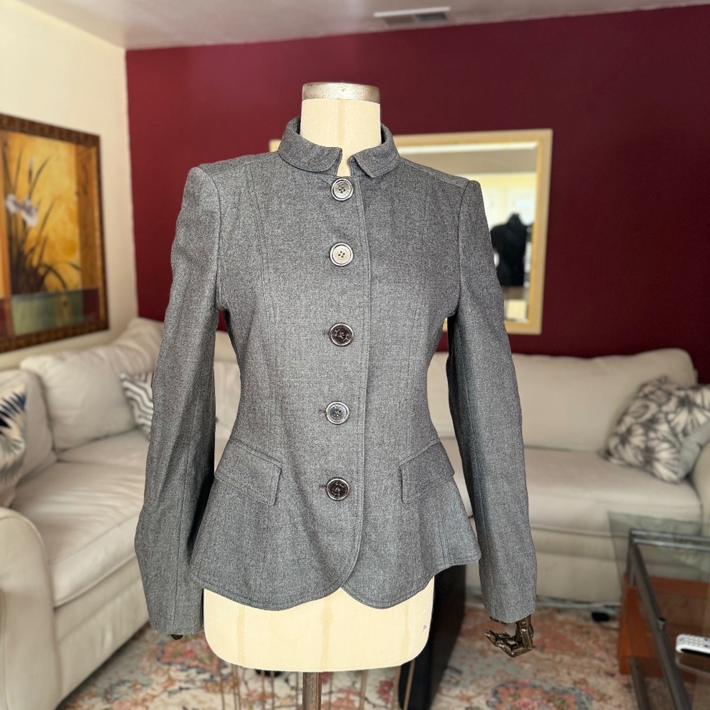 Burberry Wool short Jacket with Gunmetal single row front buttons Size 8 US w